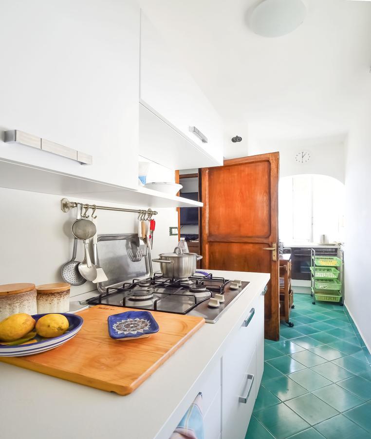 Amore Rentals - Casa Raffi Positano Bagian luar foto
